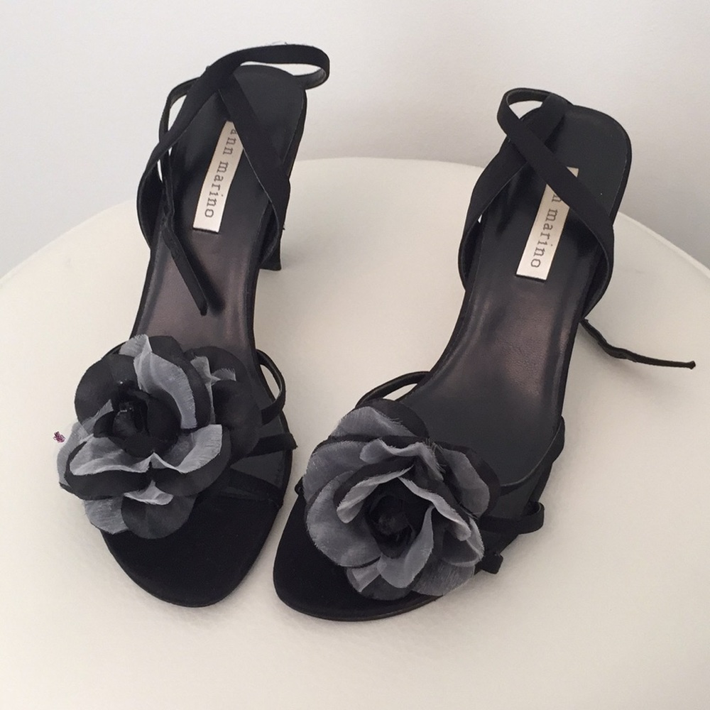 Ann Marino black heel